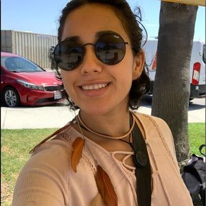 Meet your Posher, Viviana